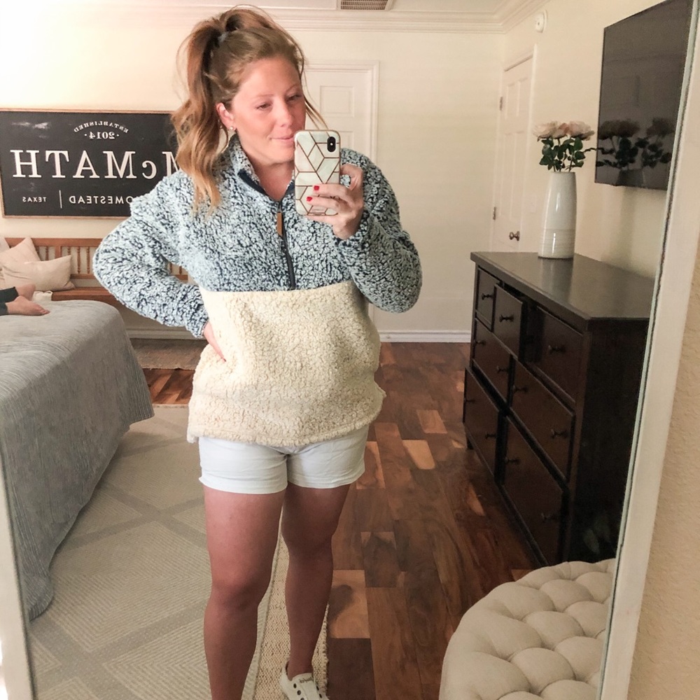 Blue/cream Sherpa pullover *LIKE NEW*